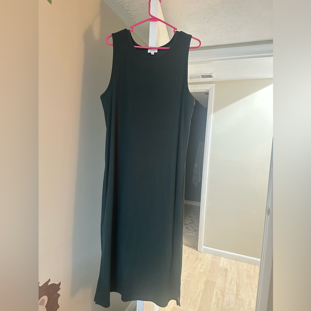 Elegant forest green Sleeveless maternity dress